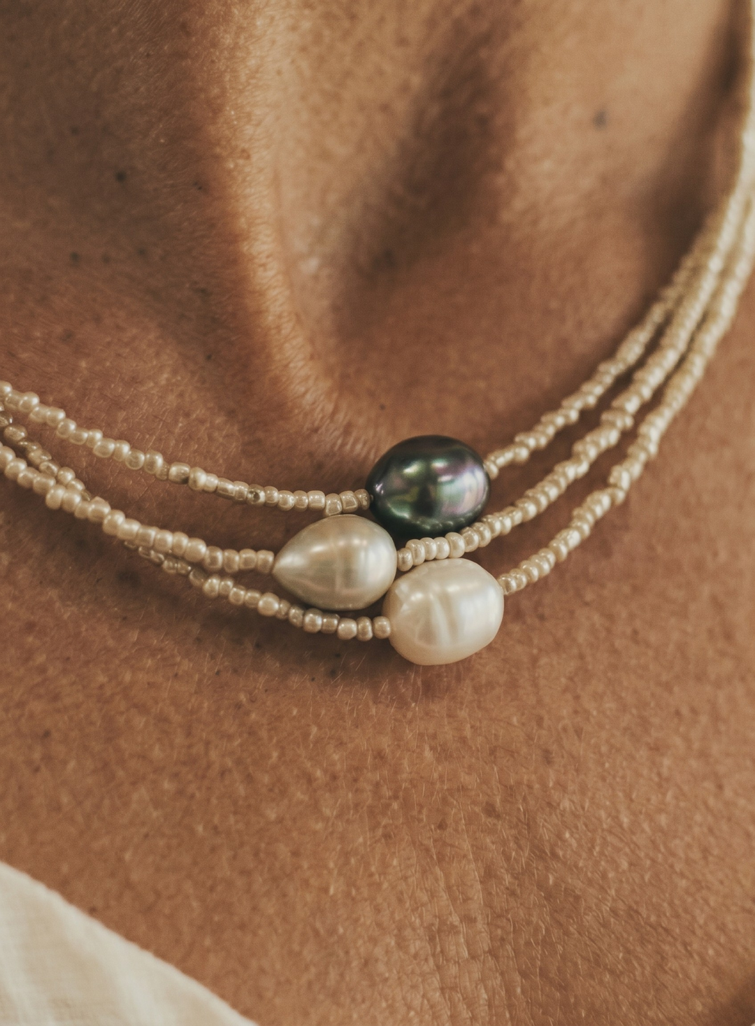 Quinira™ Harmony Pearl Necklace Set