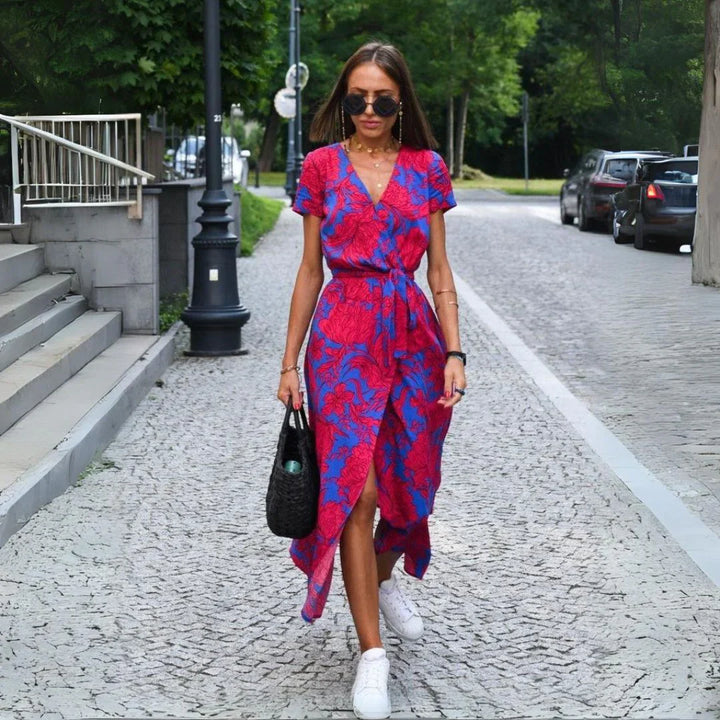 Delia™ Elegant Dress with V-Neck and Shaping Cut